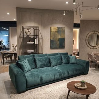 Big Sofa Arena petrol zelena baršunasta sofa showroom DominoShop